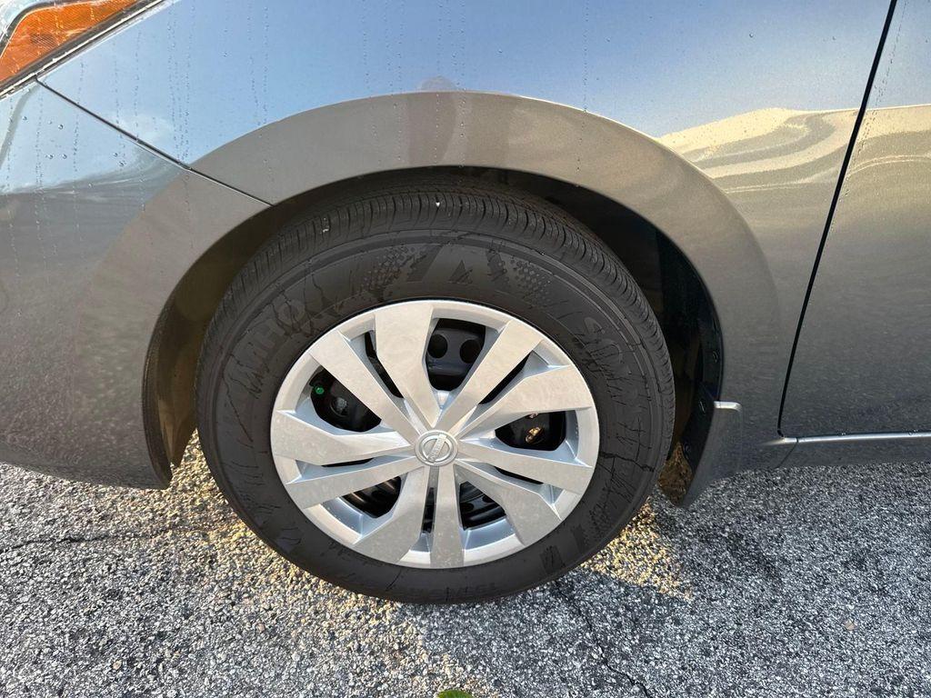 new 2025 Nissan Versa car