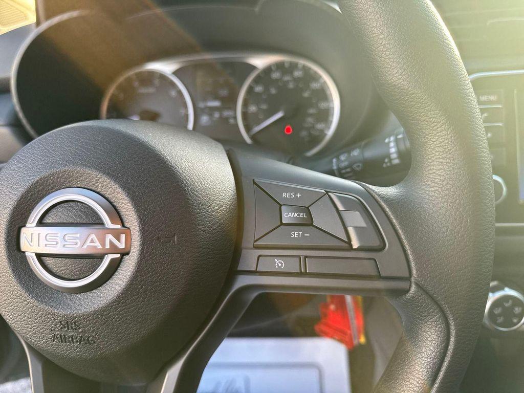 new 2025 Nissan Versa car