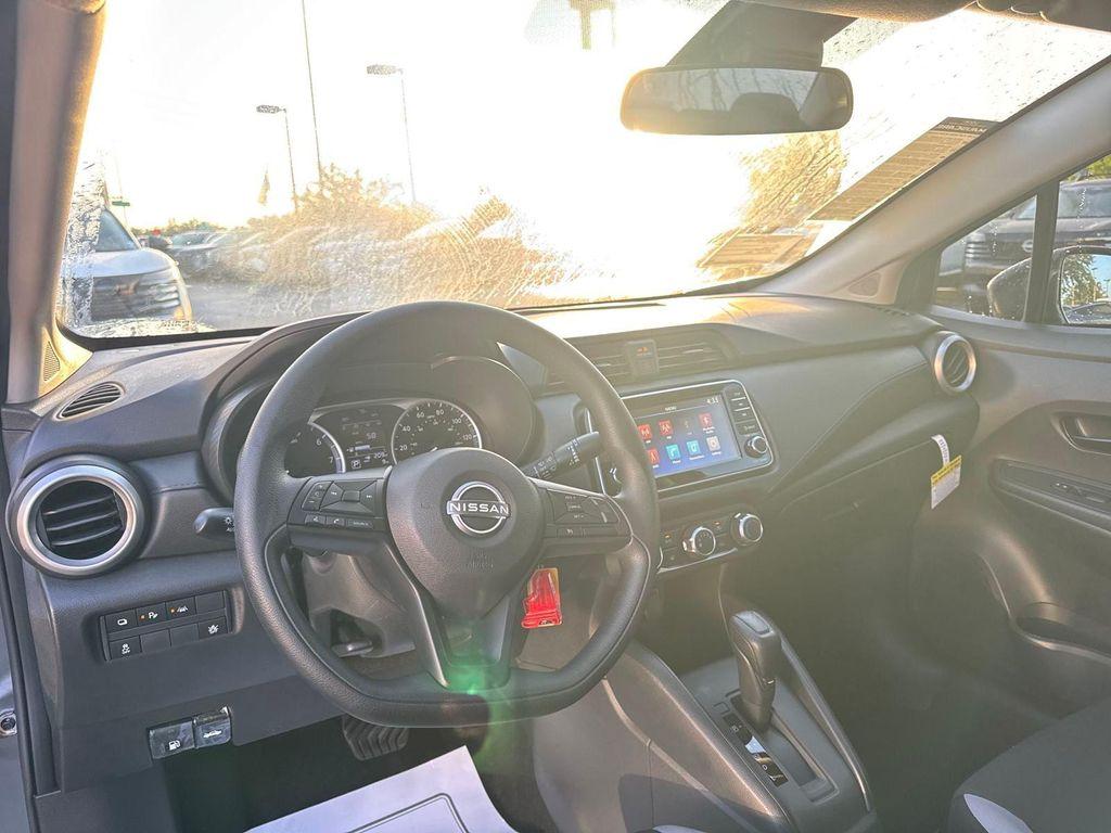 new 2025 Nissan Versa car