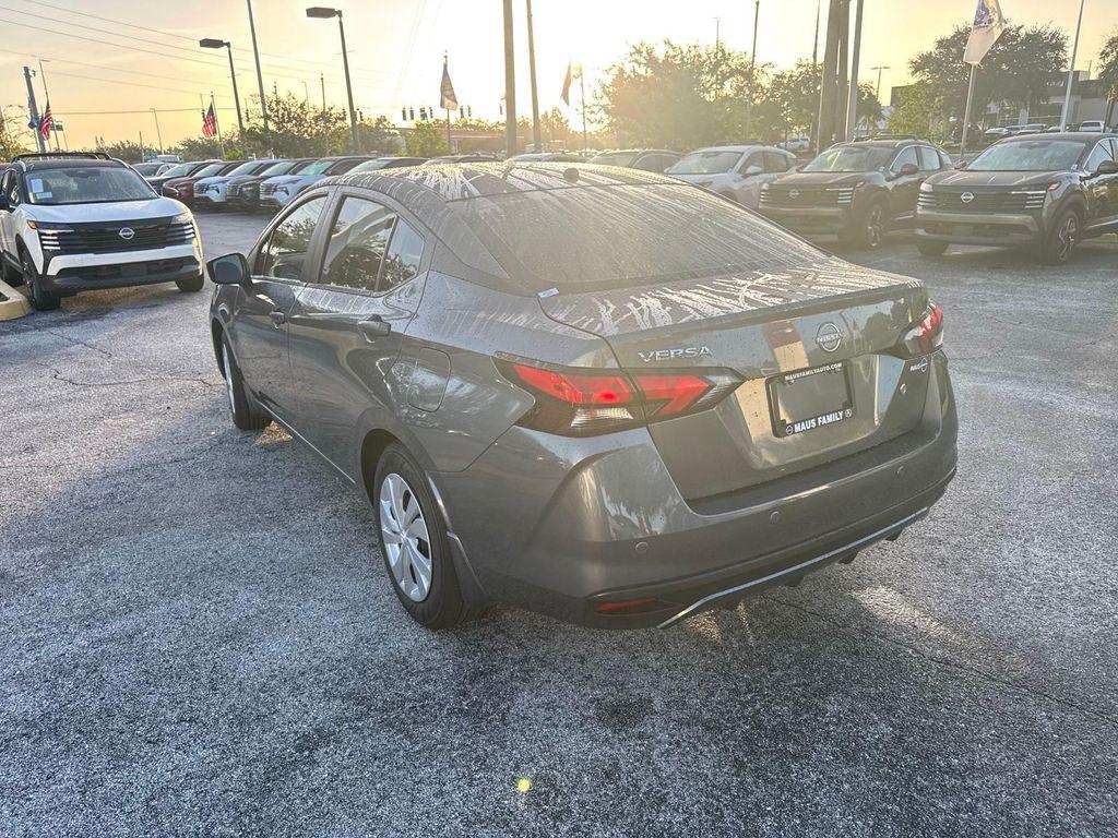 new 2025 Nissan Versa car