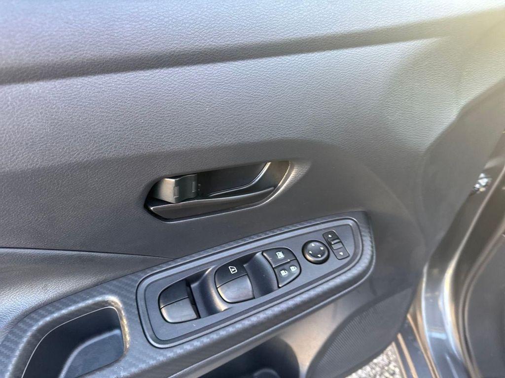 new 2025 Nissan Versa car