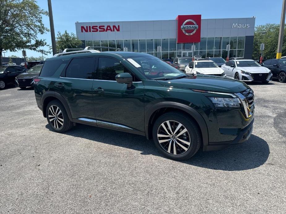 new 2024 Nissan Pathfinder car, priced at $48,770