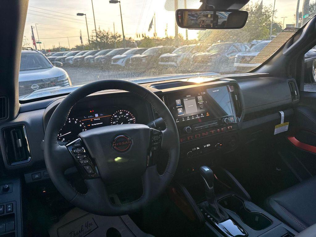 new 2025 Nissan Frontier car