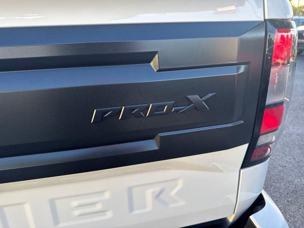 new 2025 Nissan Frontier car