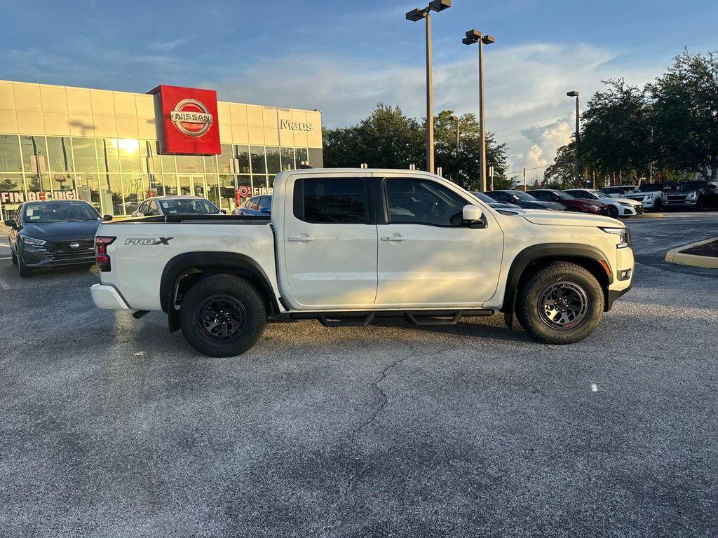 new 2025 Nissan Frontier car