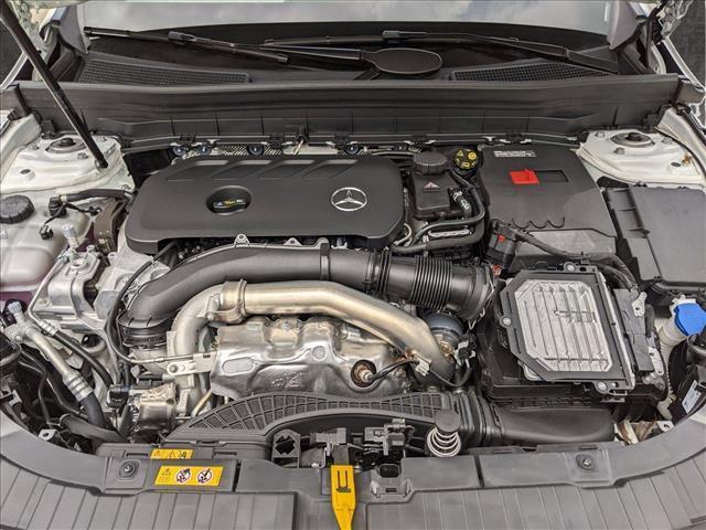 new 2024 Mercedes-Benz GLB 250 car, priced at $55,115