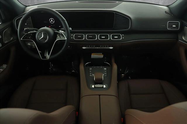 new 2025 Mercedes-Benz GLS 450 car, priced at $92,795