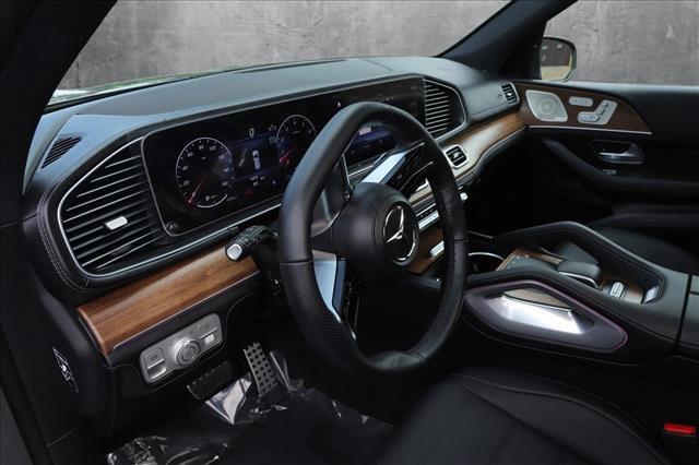 new 2025 Mercedes-Benz GLS 580 car, priced at $117,280