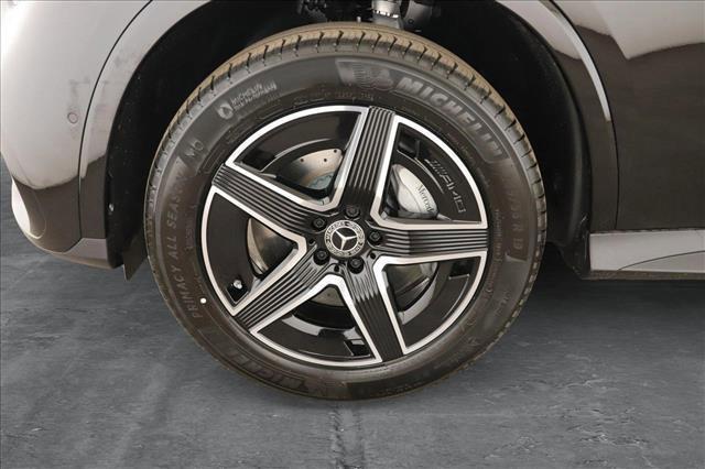 new 2025 Mercedes-Benz GLC 300 car, priced at $72,590