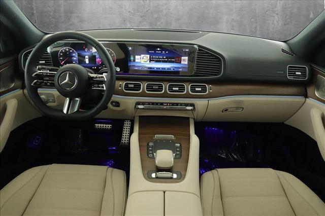 new 2025 Mercedes-Benz GLS 580 car, priced at $117,645