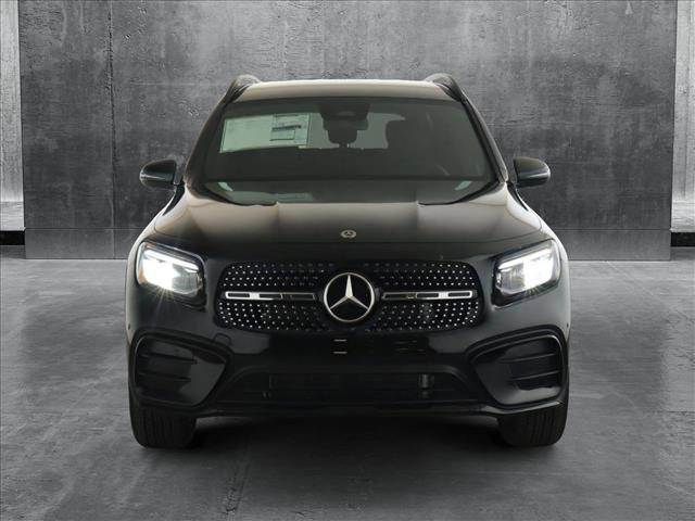 new 2025 Mercedes-Benz GLB 250 car, priced at $54,125