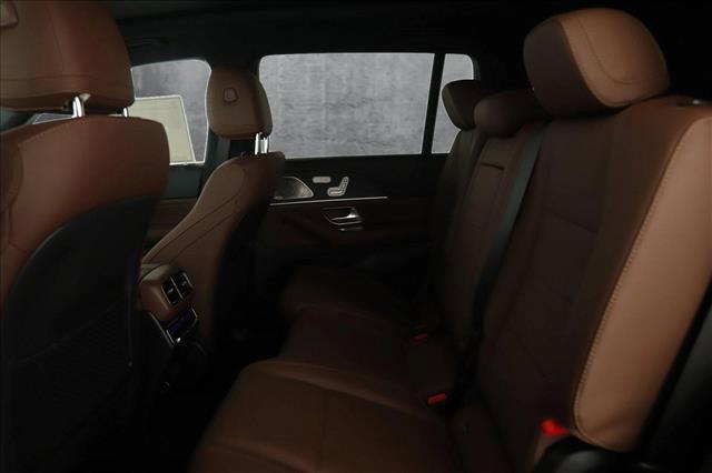 new 2025 Mercedes-Benz GLS 450 car, priced at $92,995