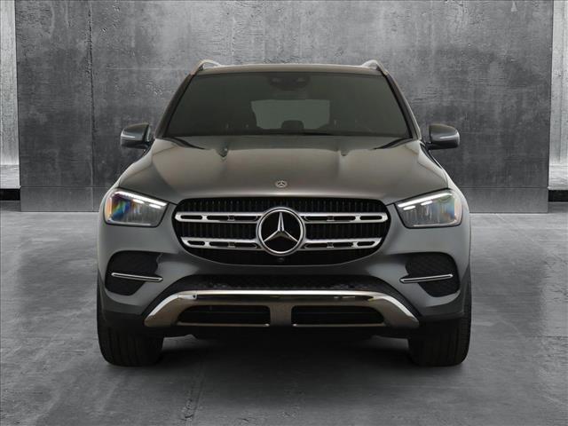 new 2025 Mercedes-Benz GLE 450 car, priced at $81,130