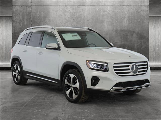 new 2024 Mercedes-Benz GLB 250 car, priced at $53,365