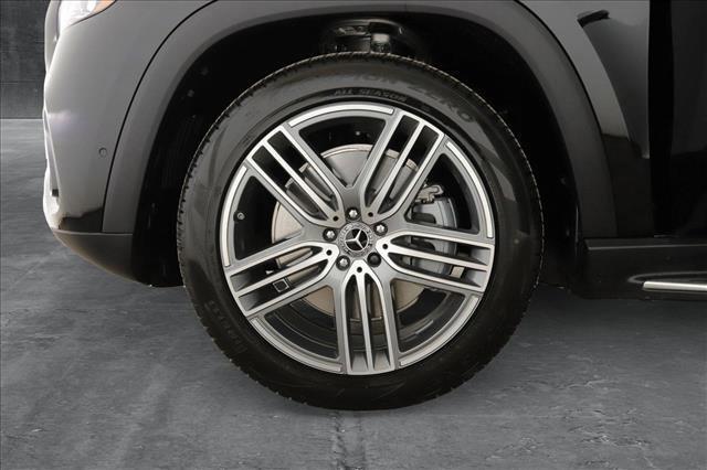 new 2025 Mercedes-Benz GLS 450 car, priced at $97,415