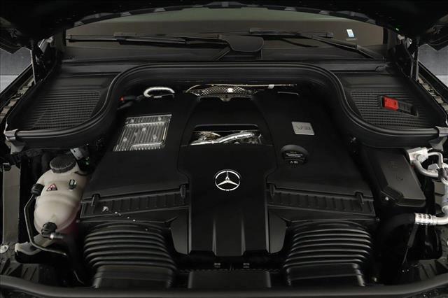 new 2025 Mercedes-Benz GLS 580 car, priced at $117,650