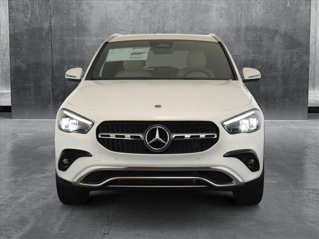 new 2025 Mercedes-Benz GLA 250 car, priced at $47,295