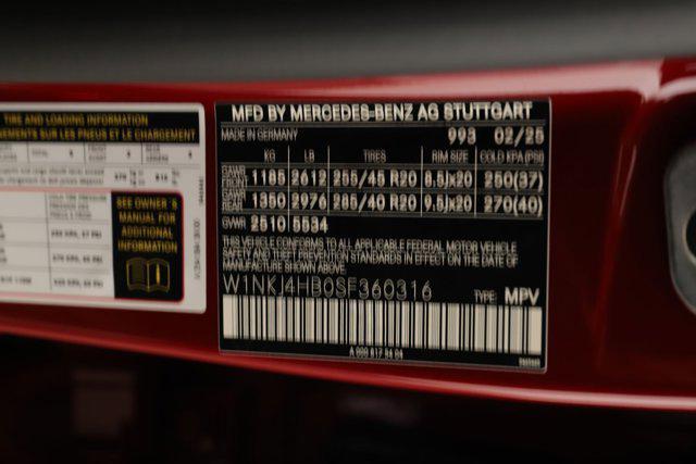 new 2025 Mercedes-Benz GLC 300 car, priced at $67,105