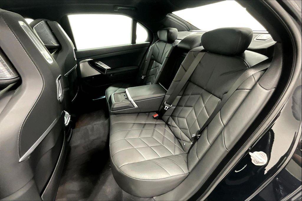 new 2025 BMW 760 car, priced at $129,400