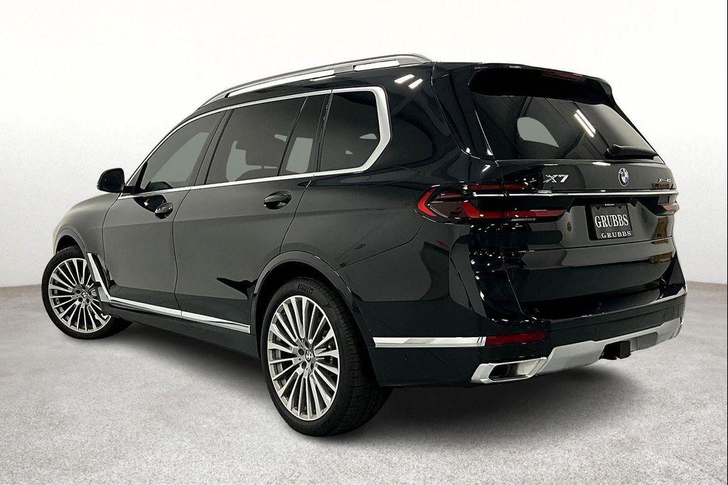new 2025 BMW X7 car, priced at $90,450