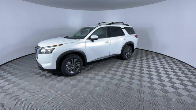 new 2025 Nissan Pathfinder car, priced at $45,335