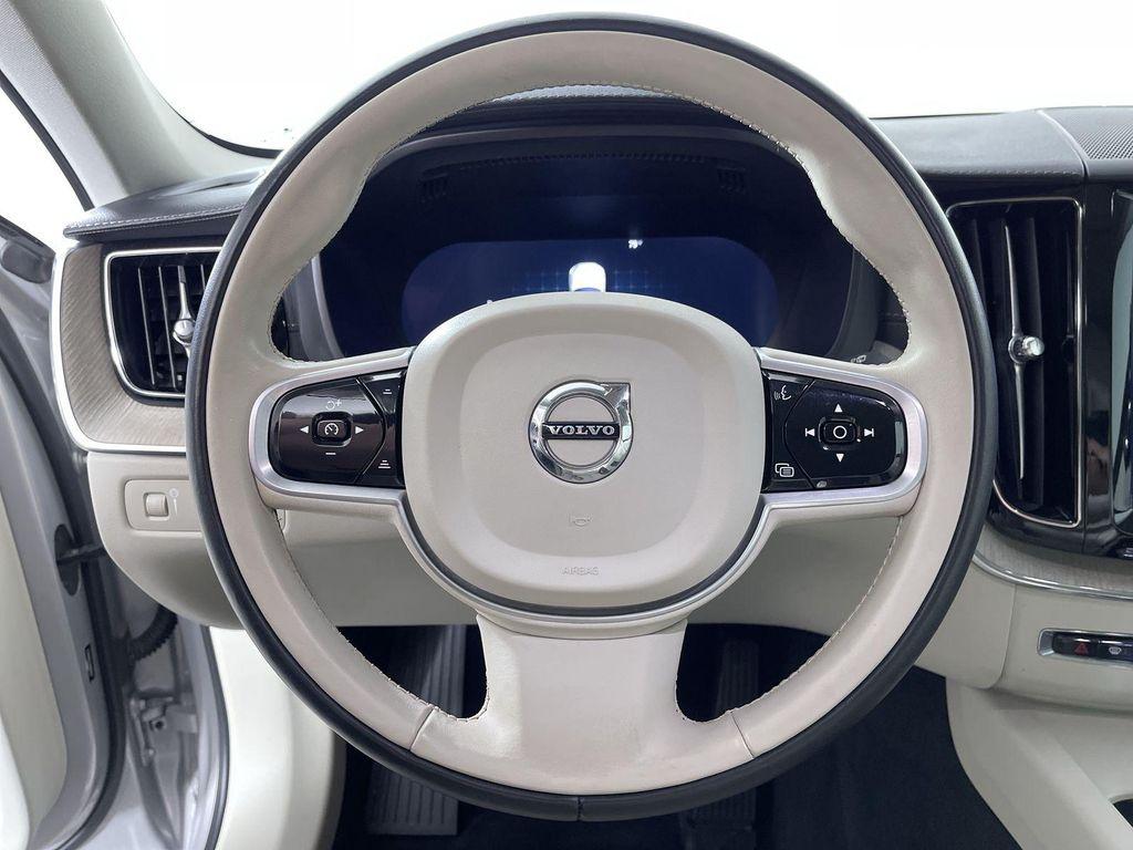 used 2022 Volvo XC60 car, priced at $33,681