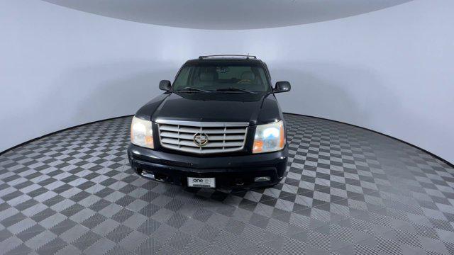 used 2004 Cadillac Escalade car, priced at $6,200