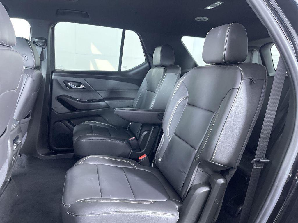 used 2023 Chevrolet Traverse car, priced at $29,381
