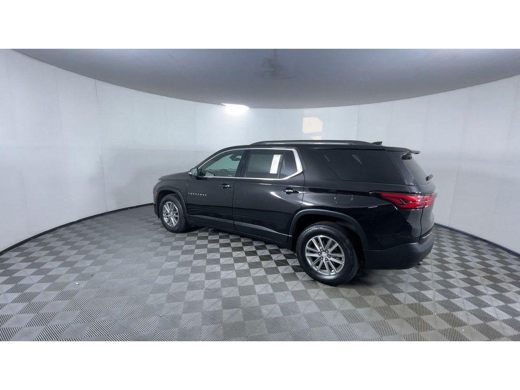 used 2023 Chevrolet Traverse car, priced at $29,381
