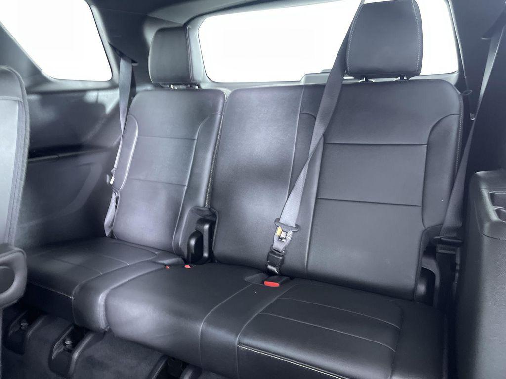 used 2023 Chevrolet Traverse car, priced at $29,381