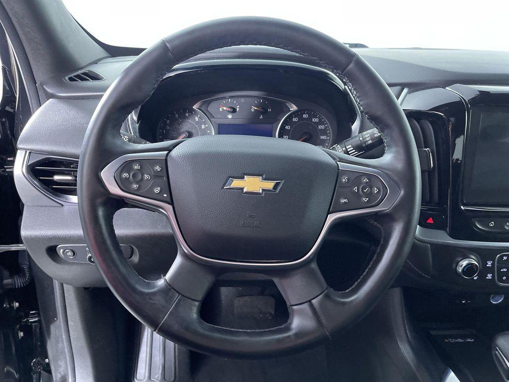 used 2023 Chevrolet Traverse car, priced at $29,381