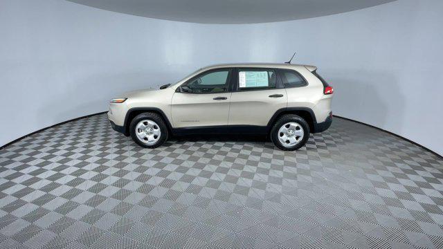 used 2015 Jeep Cherokee car, priced at $9,900