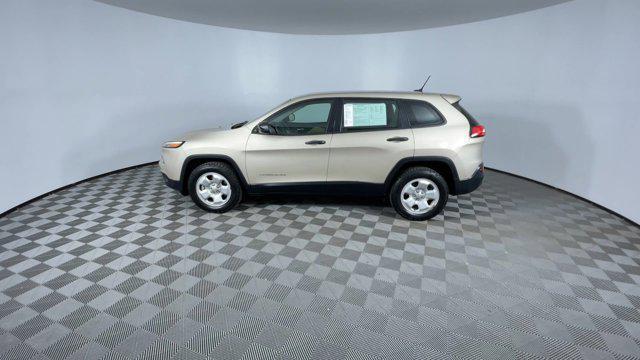 used 2015 Jeep Cherokee car, priced at $9,900