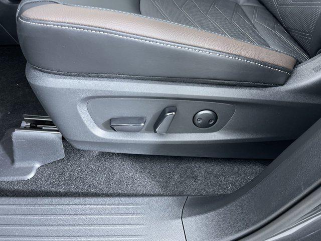 new 2025 Nissan Pathfinder car, priced at $50,640