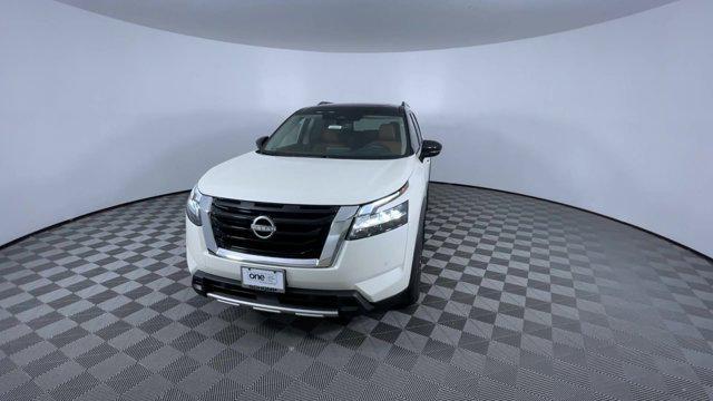 new 2024 Nissan Pathfinder car, priced at $52,190