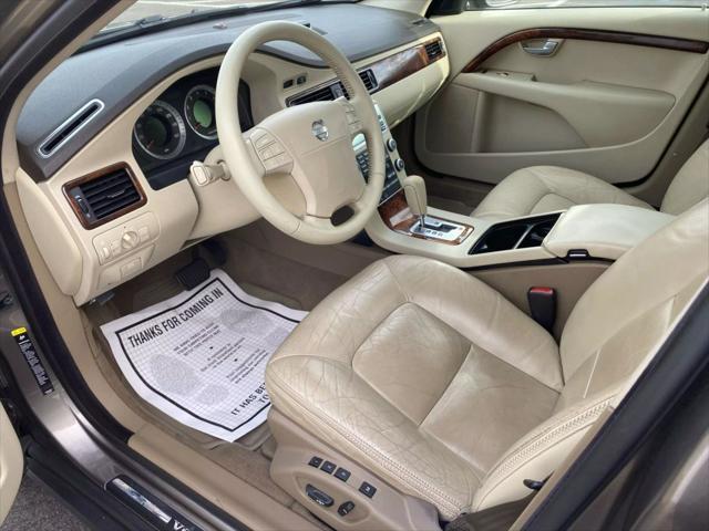 used 2009 Volvo XC70 car, priced at $8,995
