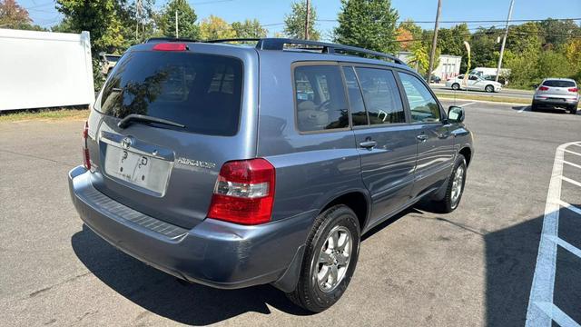 used 2005 Toyota Highlander car, priced at $6,495