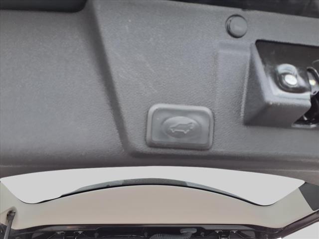 used 2023 Chevrolet Traverse car, priced at $32,995