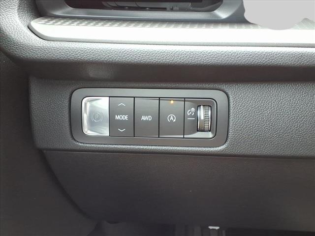 new 2026 Chevrolet Traverse car, priced at $50,200