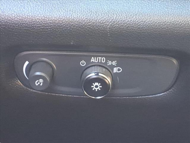 used 2024 Chevrolet Traverse Limited car, priced at $32,995