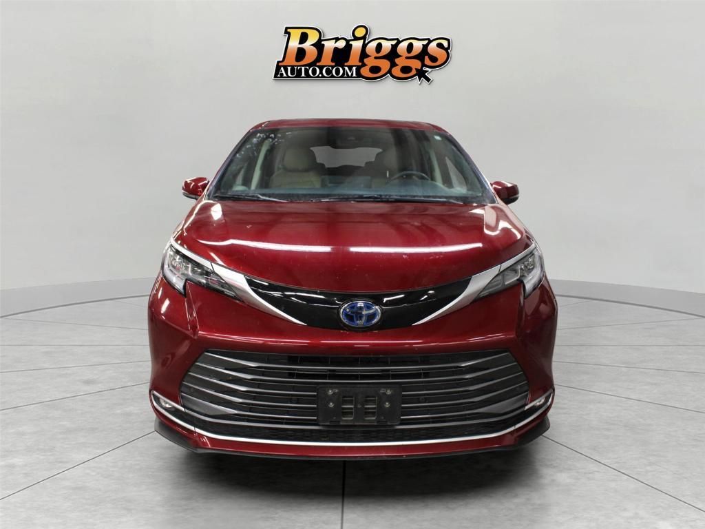 used 2021 Toyota Sienna car, priced at $40,982