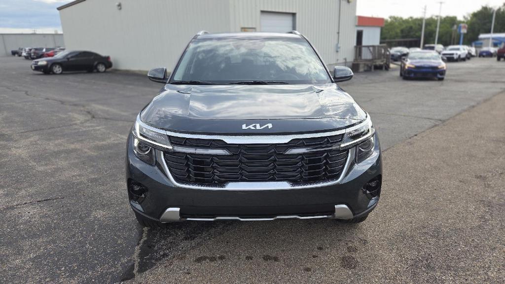 new 2025 Kia Seltos car, priced at $27,444