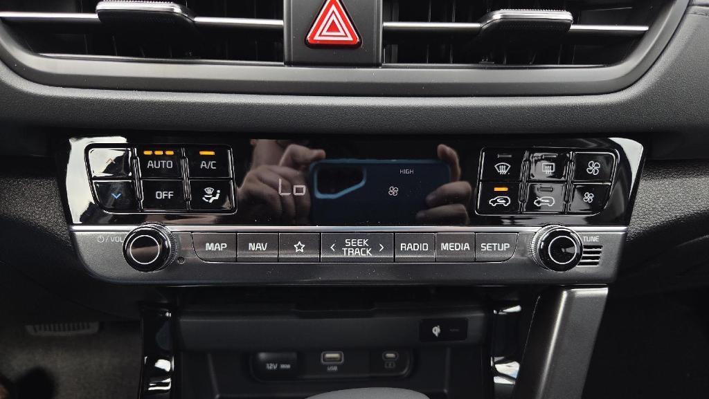 new 2025 Kia Seltos car, priced at $27,610