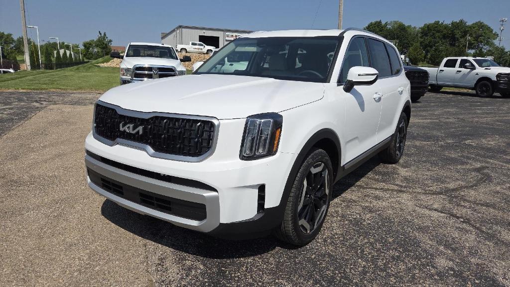 new 2025 Kia Telluride car, priced at $43,908