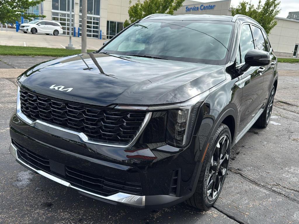 new 2025 Kia Sorento car, priced at $38,802