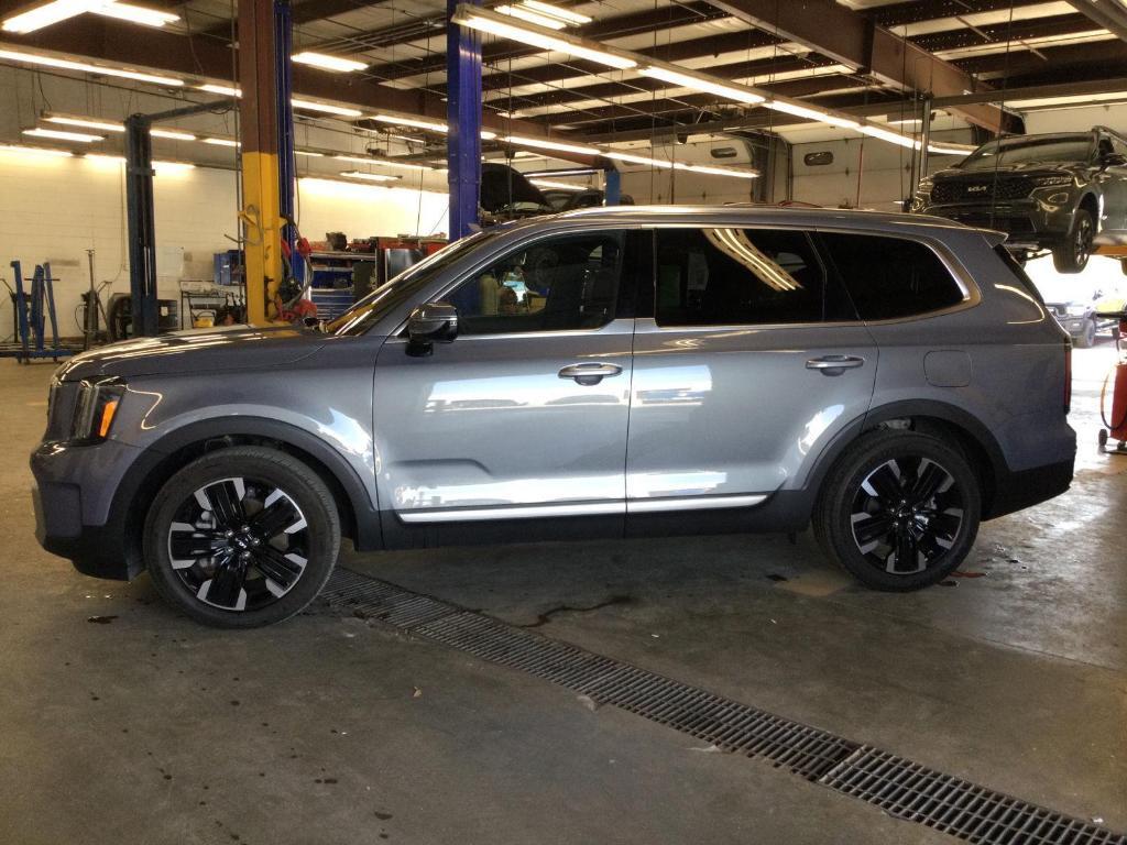 used 2024 Kia Telluride car, priced at $44,988