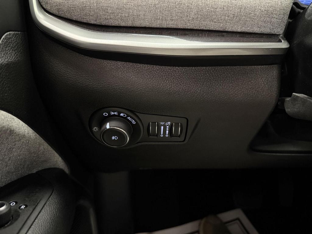 used 2024 Jeep Compass car, priced at $20,899