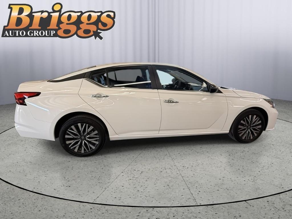 new 2025 Nissan Altima car, priced at $25,987