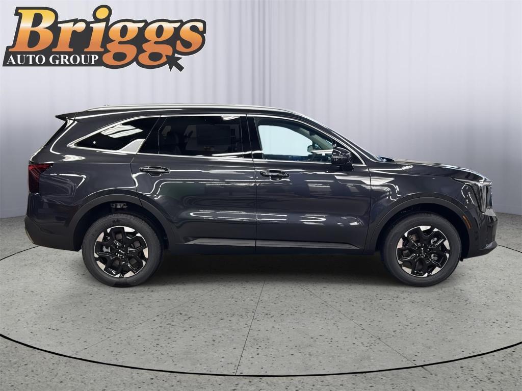 new 2025 Kia Sorento car, priced at $38,540