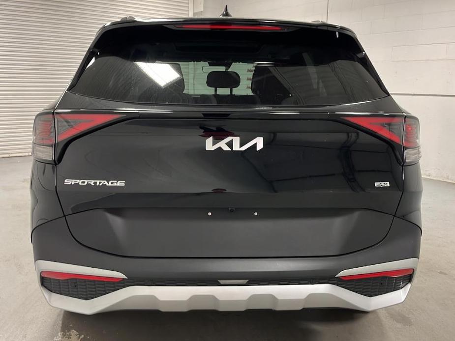 new 2025 Kia Sportage car, priced at $33,098